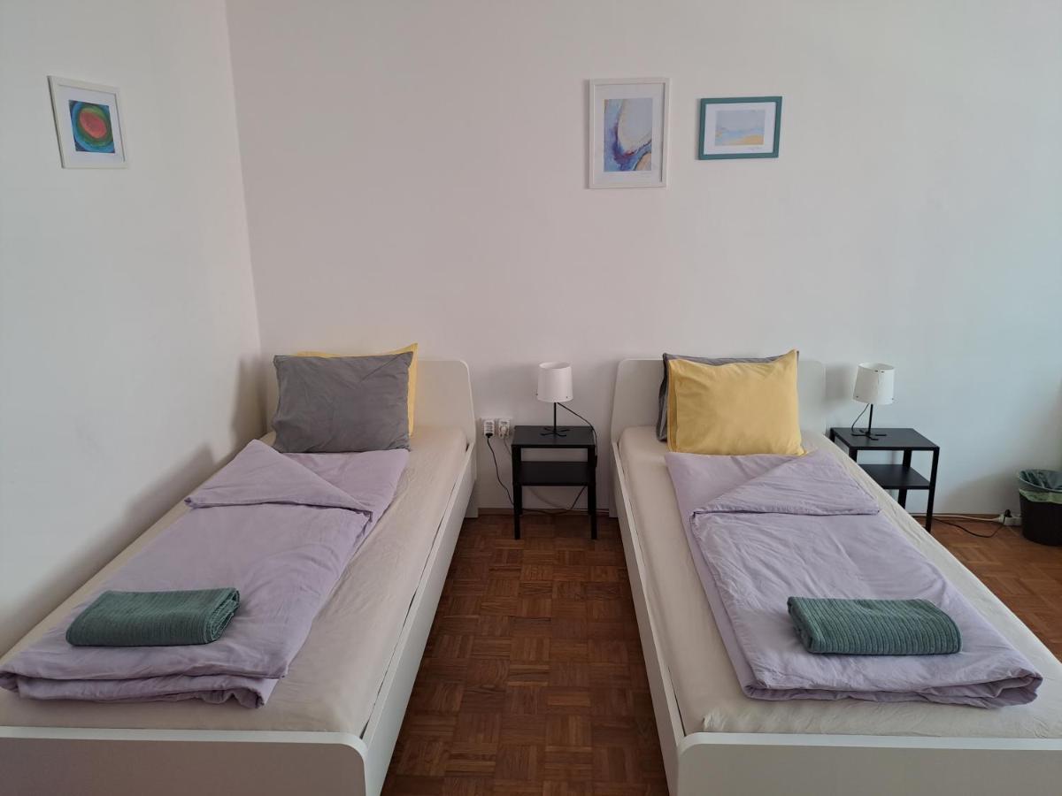 Pal'S Favoriten Apartment Відень Екстер'єр фото